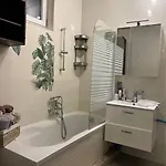 Modernes Haus Naehe Schloss Apartamento