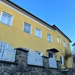Modernes Haus Naehe Schloss Apartamento